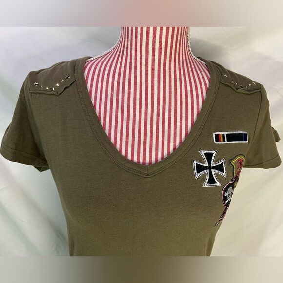 Y2K Grunge Top Army Green Studded Embroidered Patches Punk T-Shirt Sz Large - Picture 4 of 10